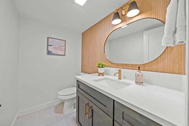 223 Cottingham Ct, Oceanside, CA 92054