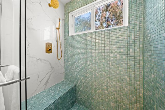 223 Cottingham Ct, Oceanside, CA 92054