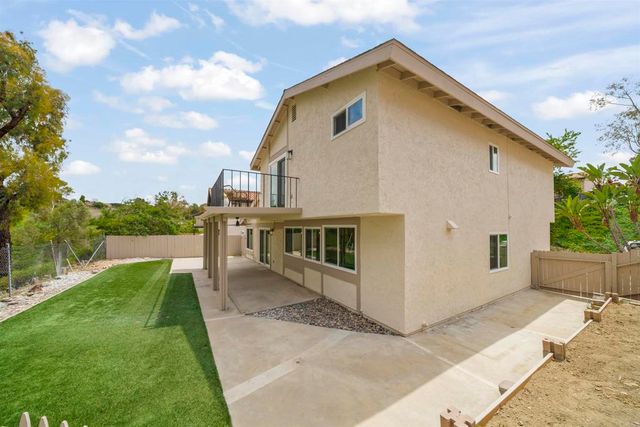 223 Cottingham Ct, Oceanside, CA 92054