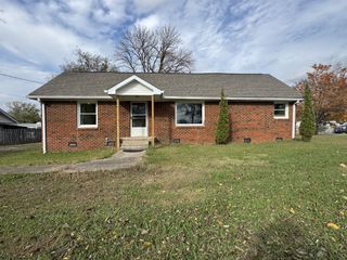 417 E Forrest Ave, Lebanon, TN 37087