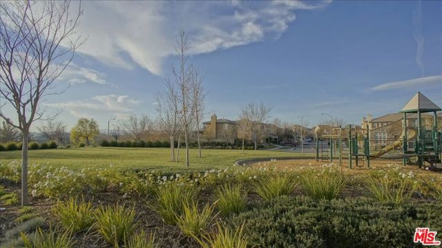 27866 Alta Vista Avenue, Valencia, CA 91355