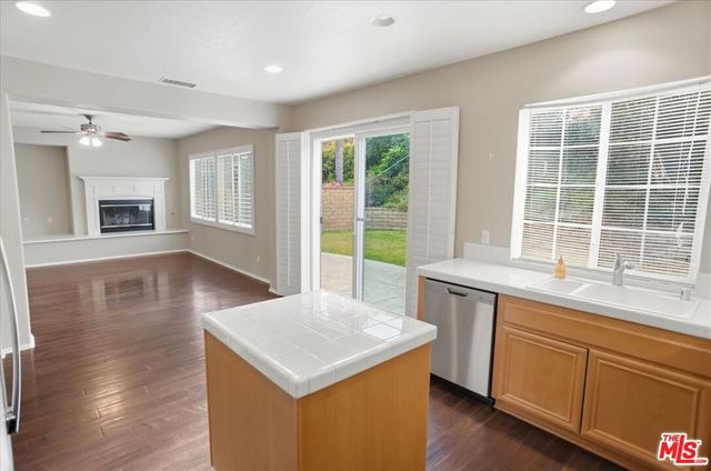 27866 Alta Vista Avenue, Valencia, CA 91355