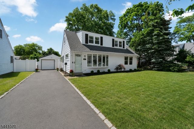 25 Parker Ave, Rochelle Park Twp., NJ 07662