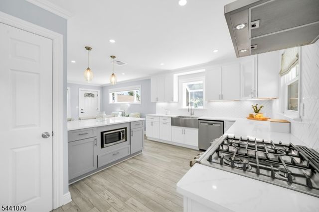 25 Parker Ave, Rochelle Park Twp., NJ 07662
