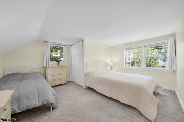 25 Parker Ave, Rochelle Park Twp., NJ 07662