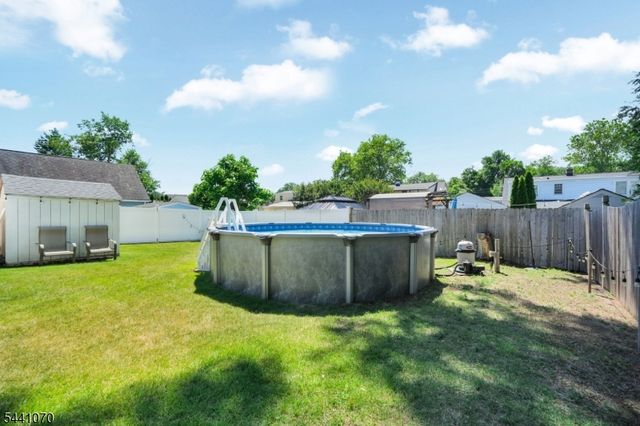 25 Parker Ave, Rochelle Park Twp., NJ 07662