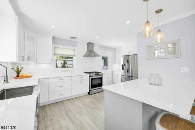 25 Parker Ave, Rochelle Park Twp., NJ 07662