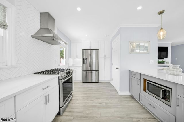 25 Parker Ave, Rochelle Park Twp., NJ 07662