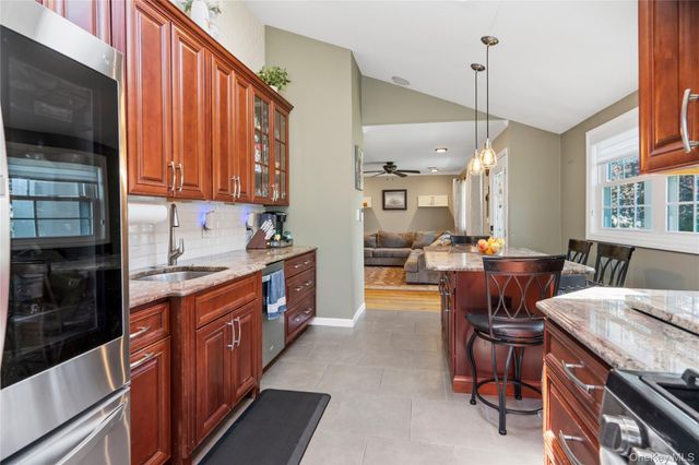 86 Claremont Avenue, West Babylon, NY 11704