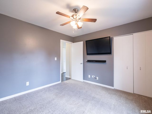 6210 N FROSTWOOD Parkway, Peoria, IL 61615