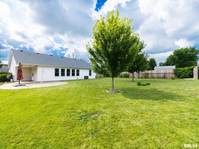 6210 N FROSTWOOD Parkway, Peoria, IL 61615