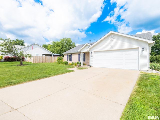 6210 N FROSTWOOD Parkway, Peoria, IL 61615