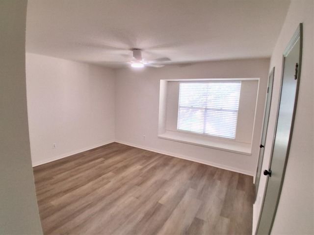 14703 Barryknoll Lane 26, Houston, TX 77079
