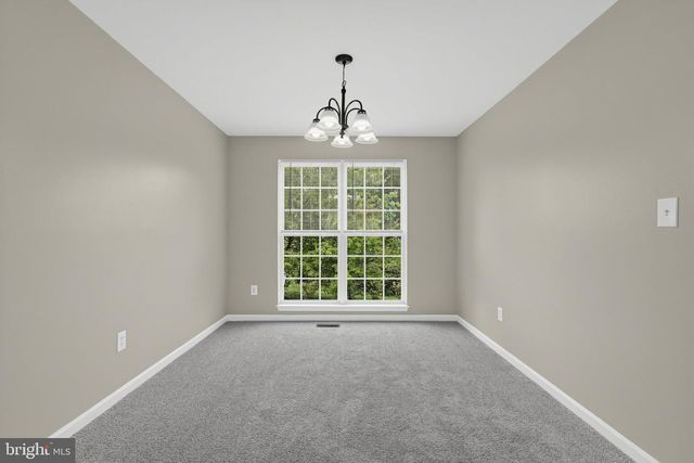 6 BLUE MIST CT, Newark, DE 19702