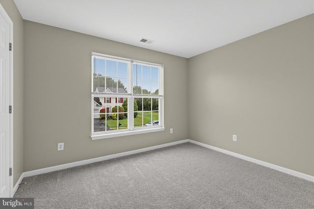 6 BLUE MIST CT, Newark, DE 19702