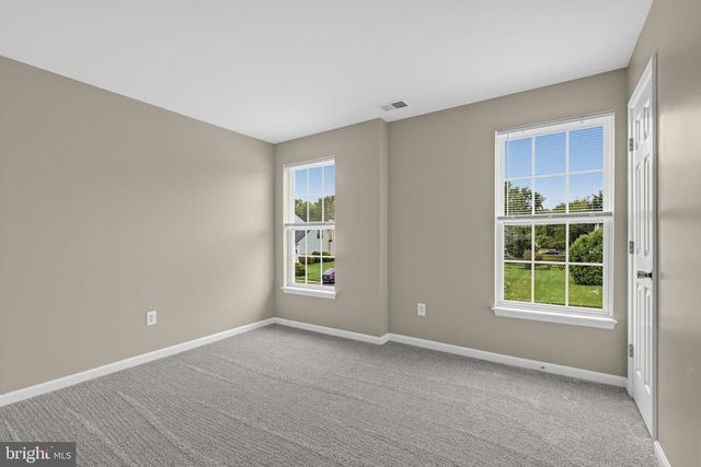 6 BLUE MIST CT, Newark, DE 19702