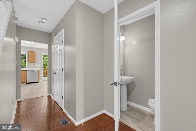 6 BLUE MIST CT, Newark, DE 19702