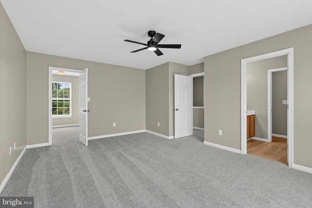 6 BLUE MIST CT, Newark, DE 19702