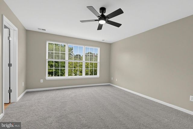 6 BLUE MIST CT, Newark, DE 19702