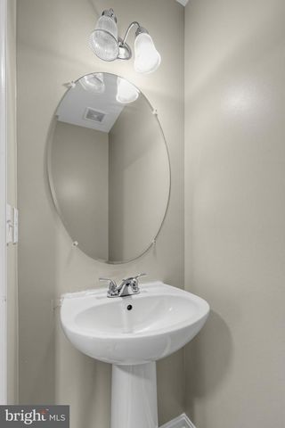 6 BLUE MIST CT, Newark, DE 19702