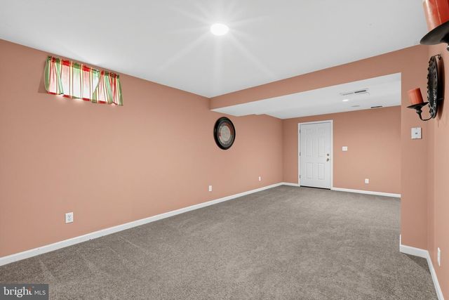 6 BLUE MIST CT, Newark, DE 19702