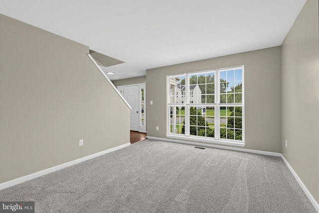 6 BLUE MIST CT, Newark, DE 19702