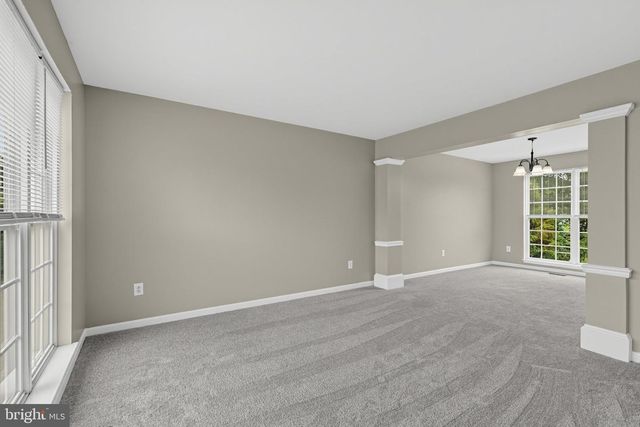 6 BLUE MIST CT, Newark, DE 19702