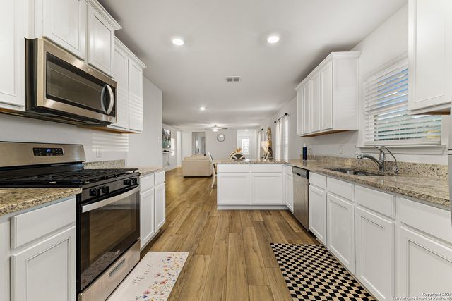 12135 Luckey Villa, San Antonio, TX 78252