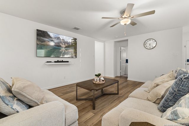 12135 Luckey Villa, San Antonio, TX 78252