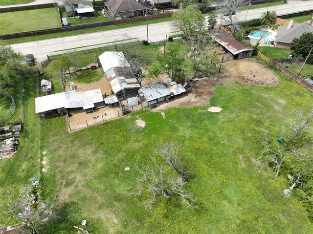 431&433 Calder Drive, League City, TX 77573