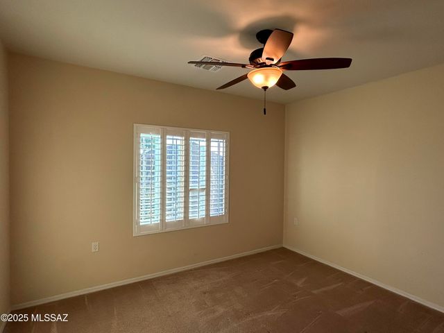 13995 E Huppenthal Boulevard, Vail, AZ 85641