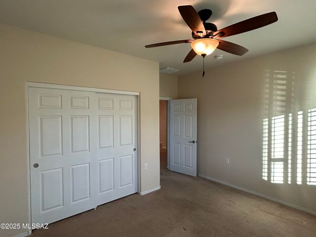 13995 E Huppenthal Boulevard, Vail, AZ 85641