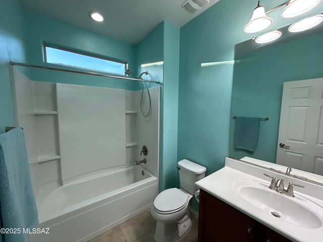 13995 E Huppenthal Boulevard, Vail, AZ 85641