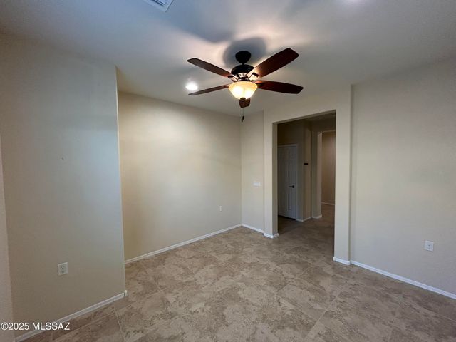 13995 E Huppenthal Boulevard, Vail, AZ 85641