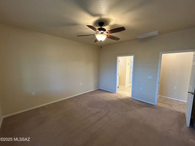 13995 E Huppenthal Boulevard, Vail, AZ 85641