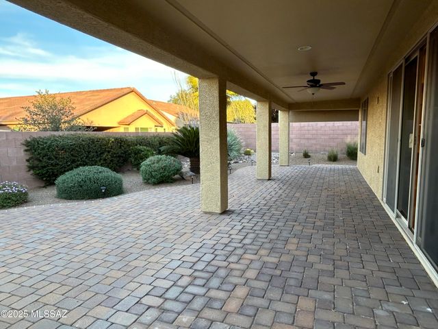 13995 E Huppenthal Boulevard, Vail, AZ 85641