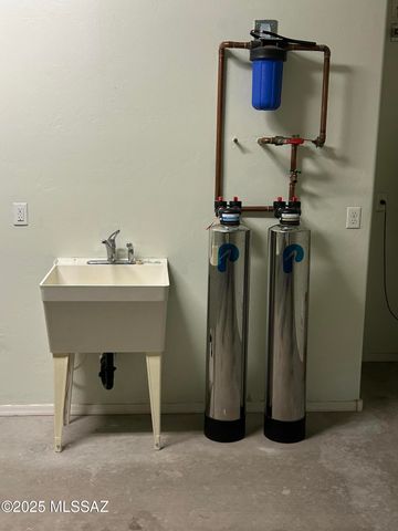 13995 E Huppenthal Boulevard, Vail, AZ 85641