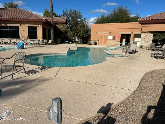 13995 E Huppenthal Boulevard, Vail, AZ 85641