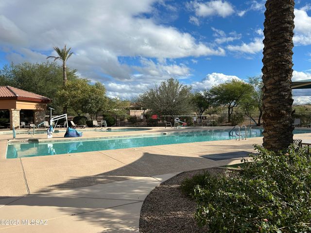 13995 E Huppenthal Boulevard, Vail, AZ 85641