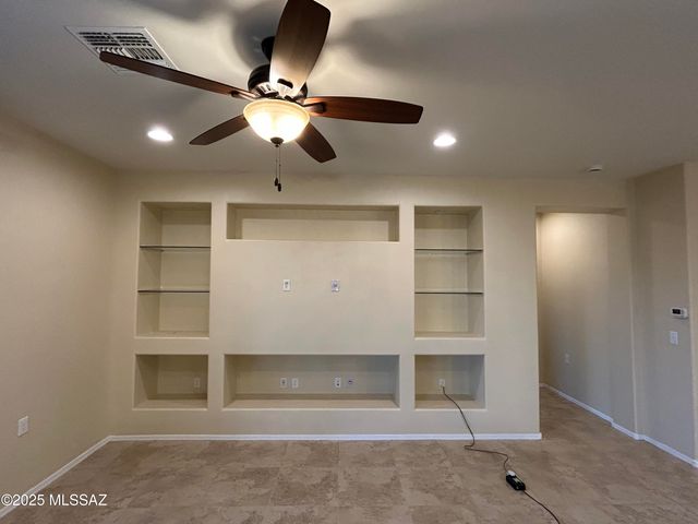 13995 E Huppenthal Boulevard, Vail, AZ 85641