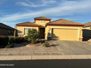13995 E Huppenthal Boulevard, Vail, AZ 85641