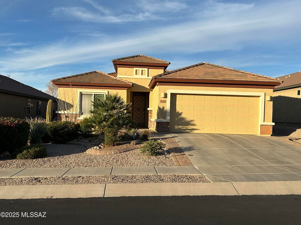 13995 E Huppenthal Boulevard, Vail, AZ 85641