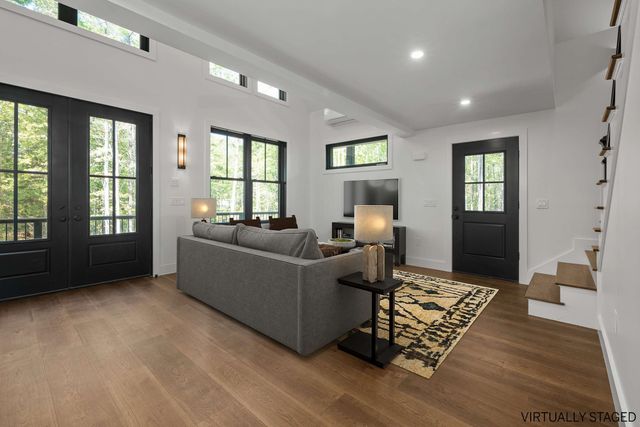 141 Logging Road, York, ME 03902