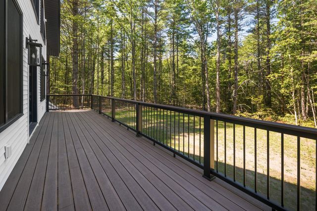 141 Logging Road, York, ME 03902