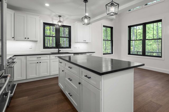 141 Logging Road, York, ME 03902