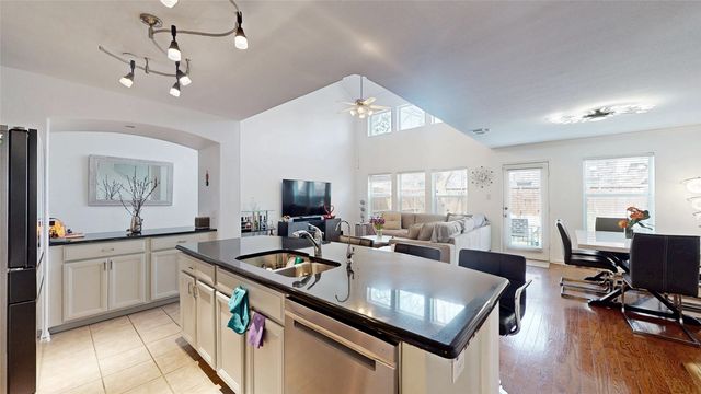 9866 Wake Bridge Drive, Frisco, TX 75035