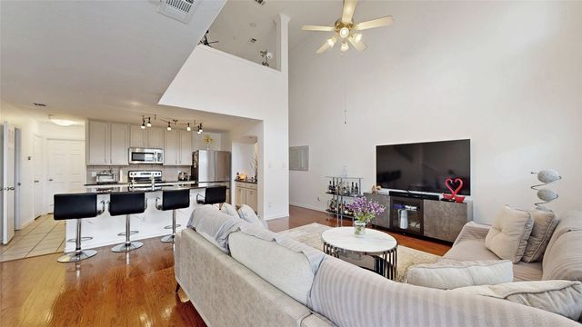 9866 Wake Bridge Drive, Frisco, TX 75035