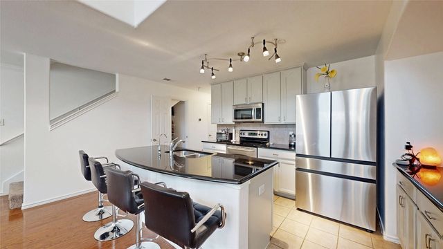 9866 Wake Bridge Drive, Frisco, TX 75035