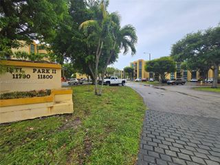 11790 SW 18th St 323-3, Miami, FL 33175