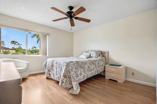 406 Pine Glen Lane A-2, Greenacres, FL 33463